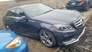Mercedes-Benz E350 Base 4Matic Sedan AWD (3.5L 6cyl 7A) 2014 Gray