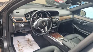 Mercedes-Benz E350 Base 4Matic Sedan AWD (3.5L 6cyl 7A) 2014 Gray