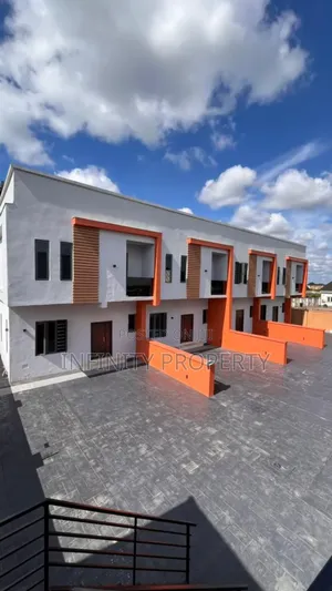 3bdrm Duplex in Okoromi, Benin City for sale