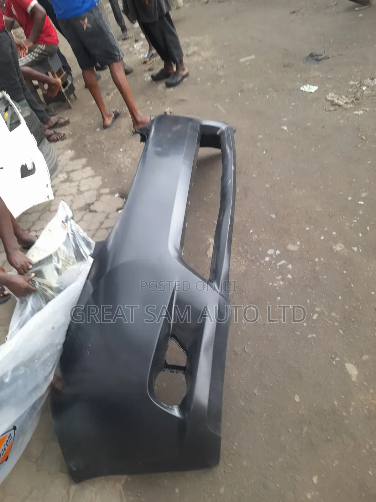 Toyota Sienna 2012 Model Front Bumper Empty