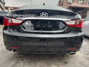 Hyundai Sonata GLS Sedan FWD (2.4L 4cyl 6M) 2012 Black