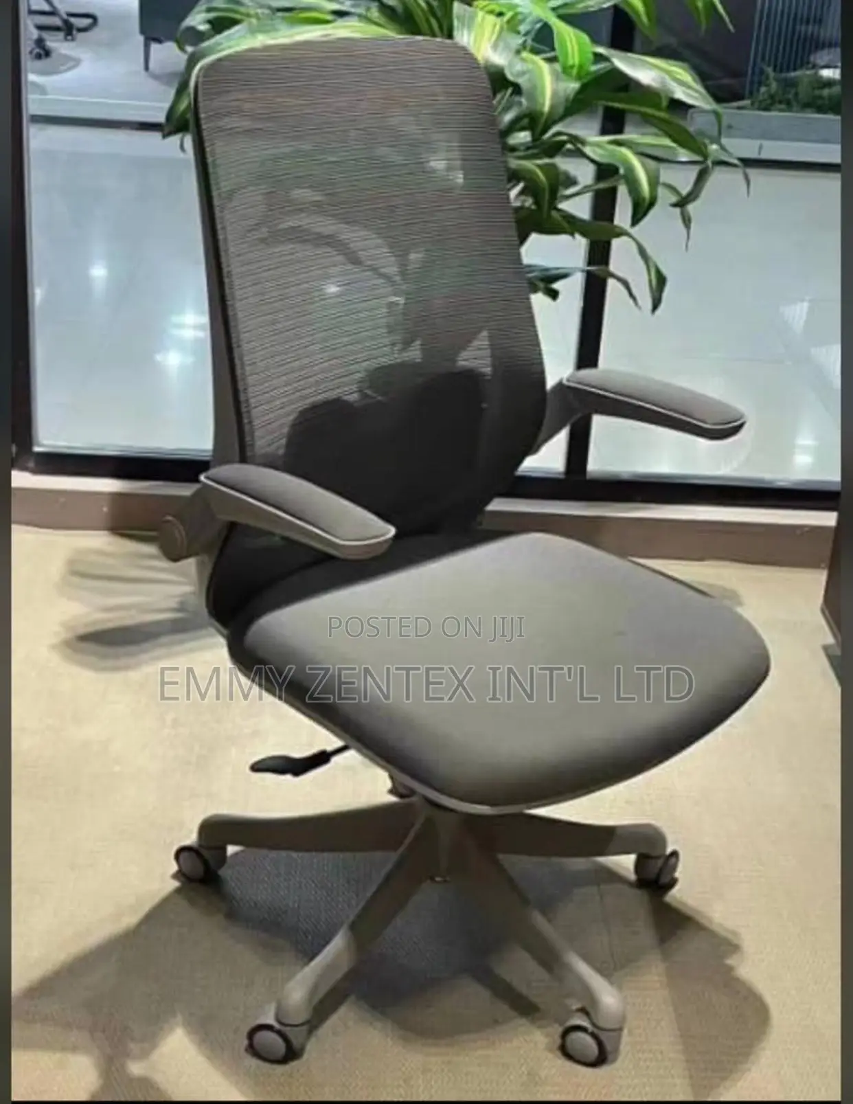 Adjustable Hand Executive Office Chair