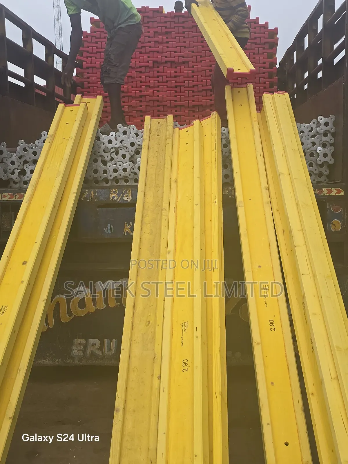 Doka Yellow Beam And Acrom Props