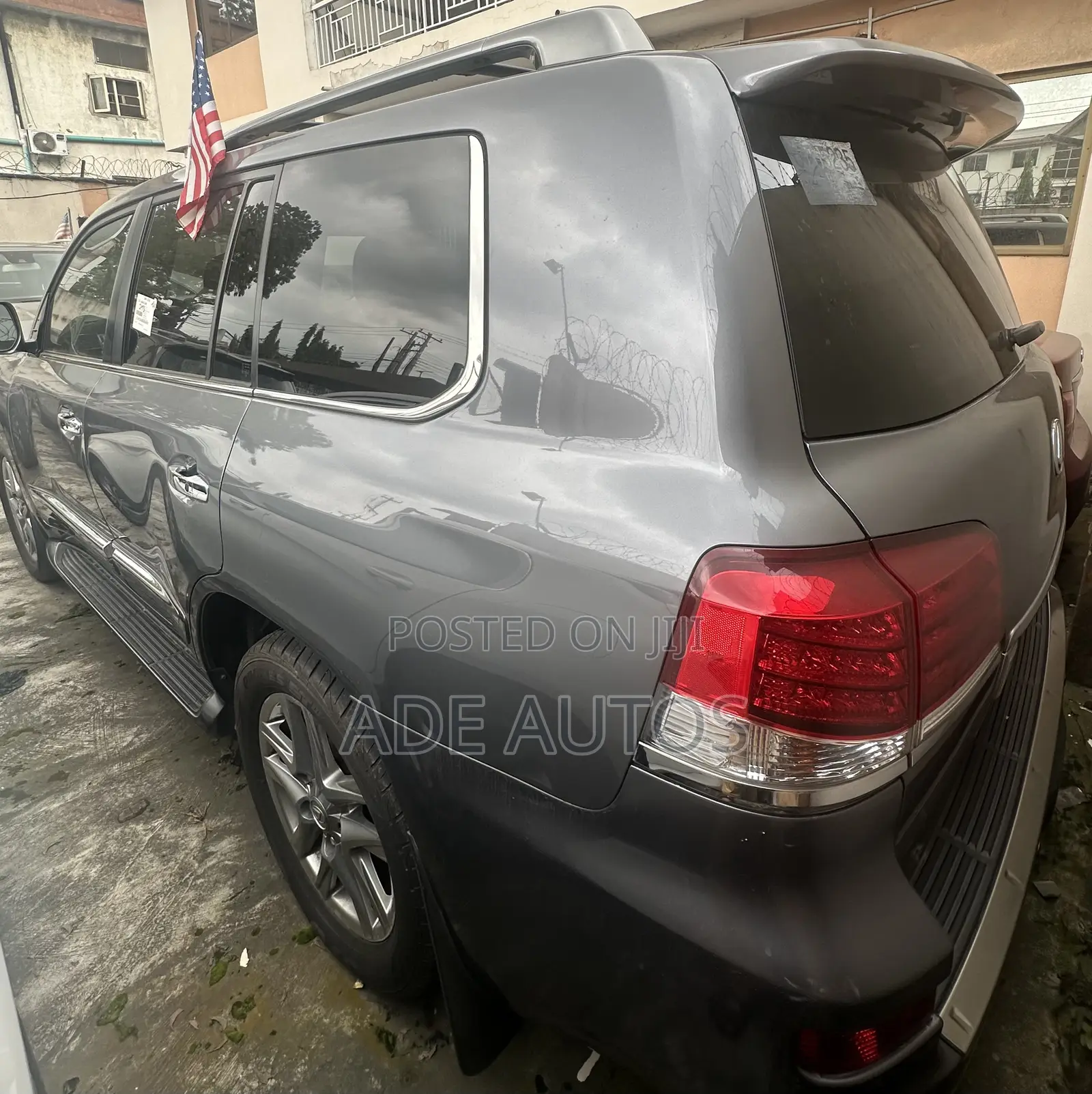 Lexus LX 570 AWD 2013 Gray
