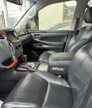 Lexus LX 570 AWD 2013 Gray