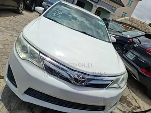 Toyota Camry L 4dr Sedan (2.5L 4cyl 6A) 2013 White