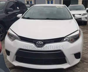 Toyota Corolla L 4dr Sedan (1.8L 4cyl 6M) 2014 White