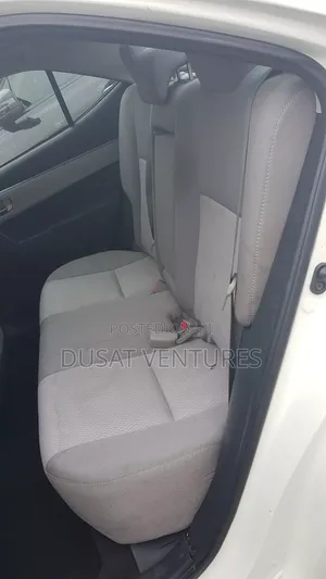 Toyota Corolla L 4dr Sedan (1.8L 4cyl 6M) 2014 White