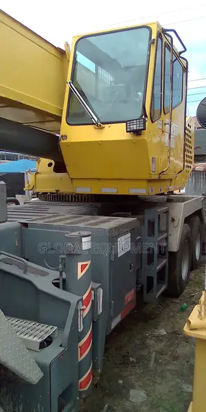 Motor Crane