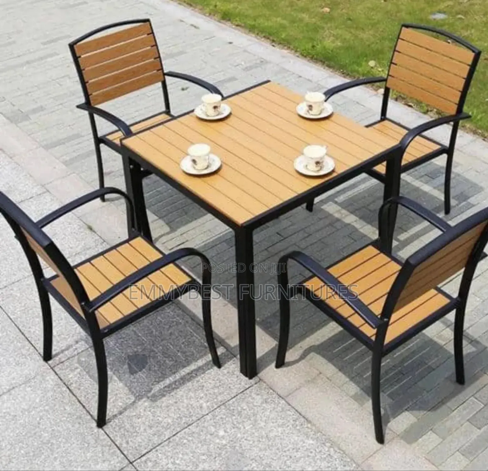 Unifying Outdoor Set, 4 Seaters.