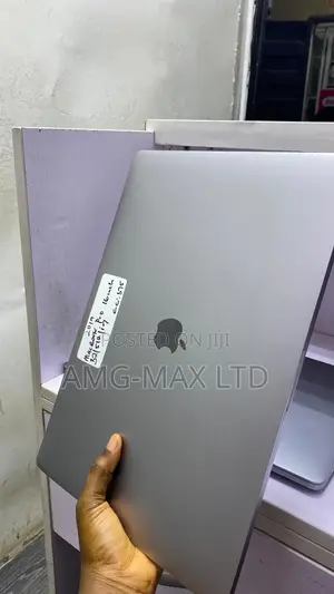 Laptop Apple MacBook Pro 2019 32GB Intel Core i7 SSD 512GB