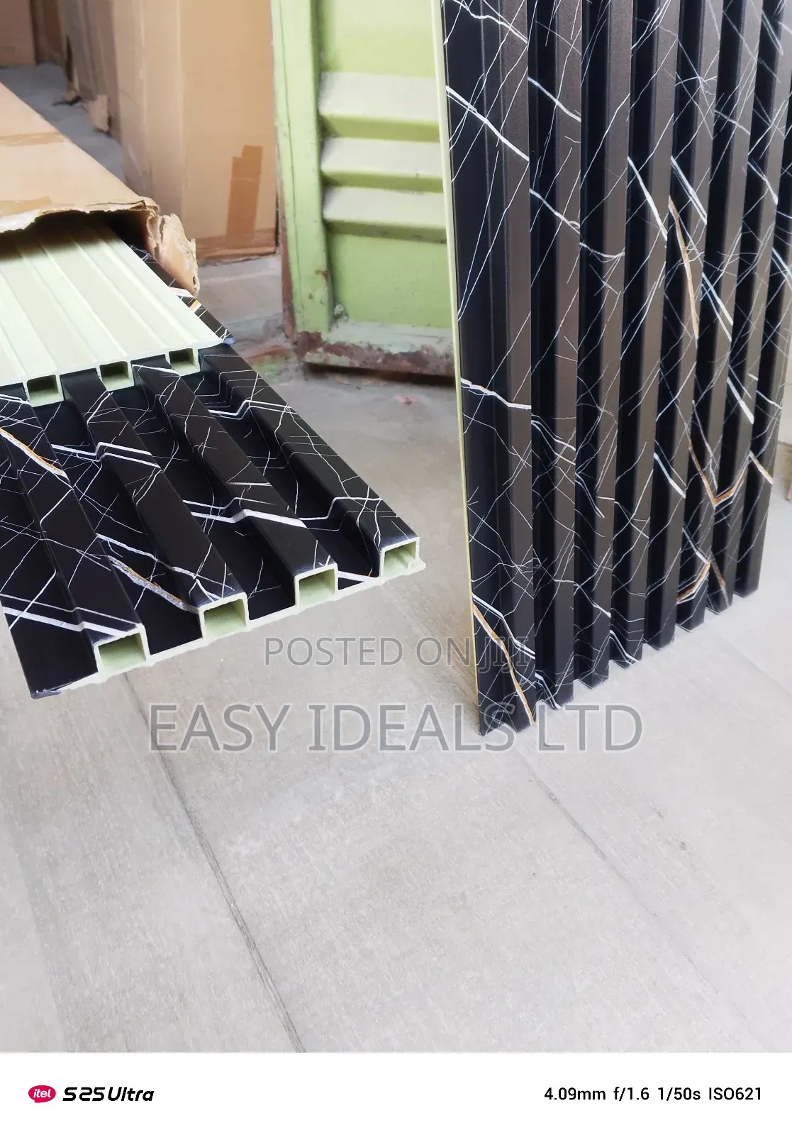 WPC Fluted Panel(Black Carara)