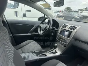 Toyota Avensis 2011 Gray