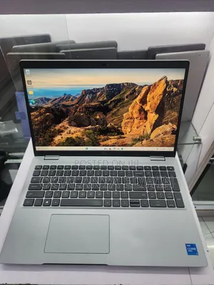 Laptop Dell Latitude 5520 8GB Intel Core I5 SSD 256GB
