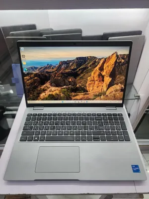 Laptop Dell Latitude 5520 8GB Intel Core I5 SSD 256GB