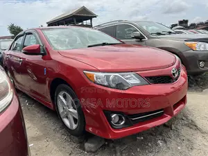 Toyota Camry 2014 Red
