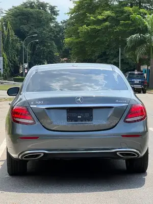 Mercedes-Benz E300 2017 Gray