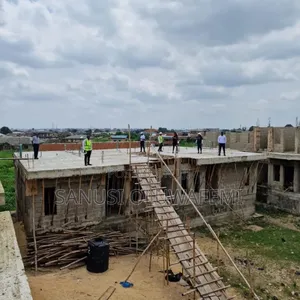 1bdrm Apartment in Lekki Phase 1 for sale
