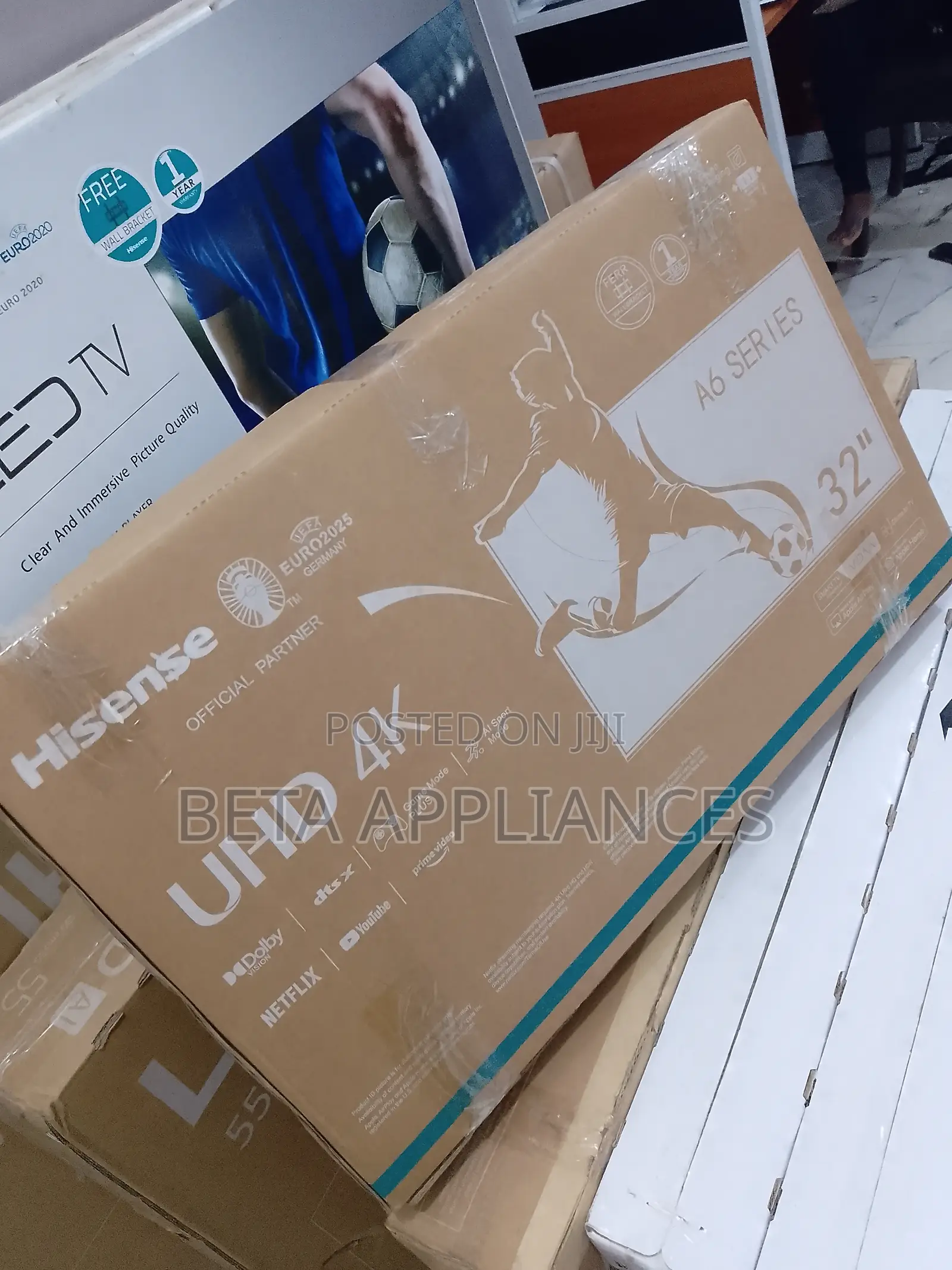 Hisense 32-Inch Smart Screen – Compact Yet Powerful
