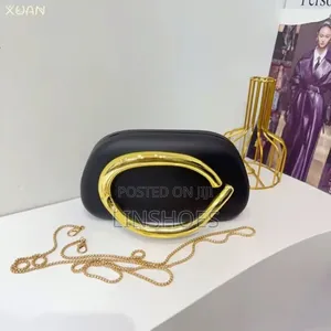 Elegant Retro Fashion Handle Chain Shoulder Messenger Bag Waterproof
