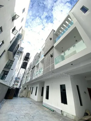 5bdrm Duplex in Ologolo for sale