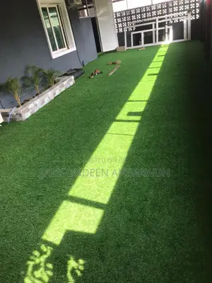 Soft Natural-Looking Artificial Grass for Homes and Offices
