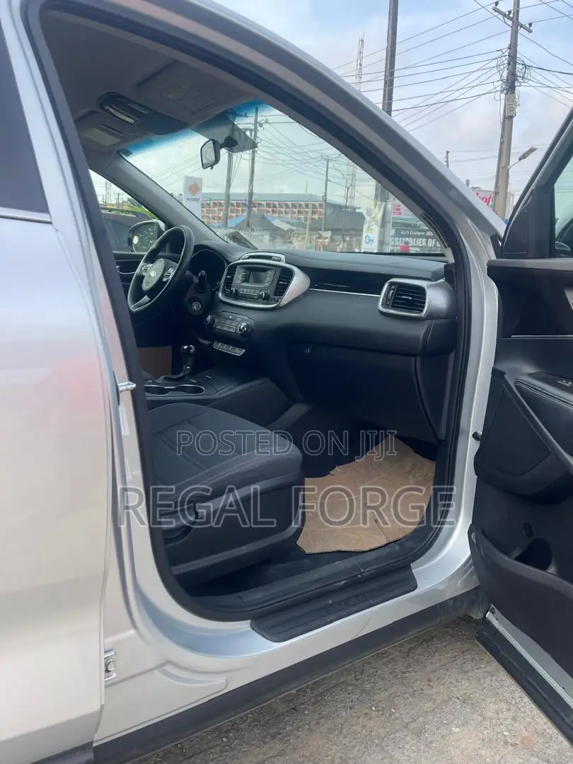Kia Sorento 2016 Silver