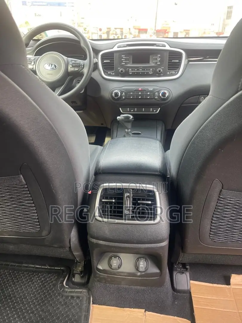 Kia Sorento 2016 Silver