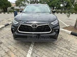 Toyota Highlander Platinum 2022 Black