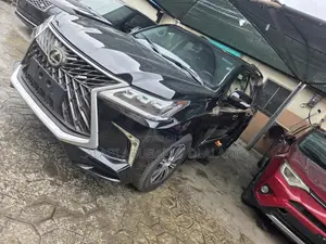 Lexus LX 570 2010 Black