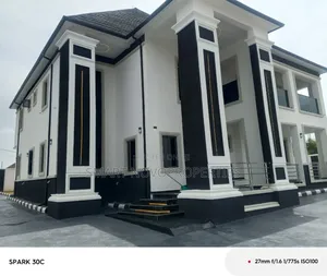 5bdrm Duplex in Dakwo District for sale