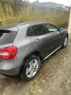 Mercedes-Benz GLA 250 2015 Gray