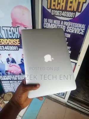 New Laptop Apple MacBook 2013 4GB Intel Core I5 SSD 256GB