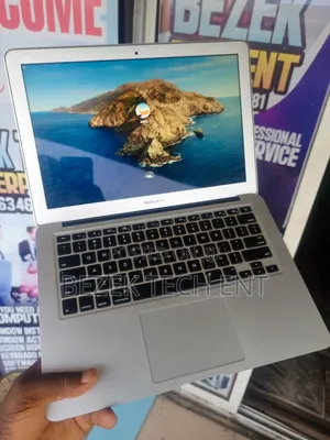 New Laptop Apple MacBook 2013 4GB Intel Core I5 SSD 256GB