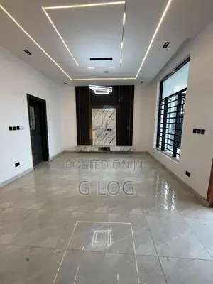 5bdrm Duplex in Sangotedo for sale