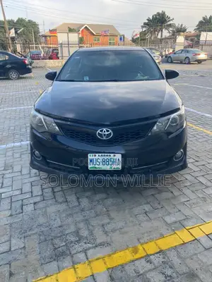 Toyota Camry SE V6 4dr Sedan (3.5L 6cyl 6A) 2013 Black