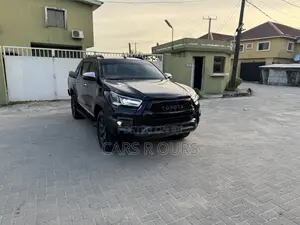 Toyota Hilux 2018 Black