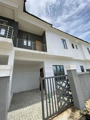 4bdrm Apartment in Ikota for rent