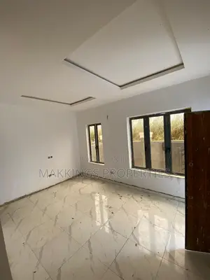 4bdrm Apartment in Ikota for rent