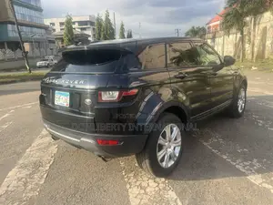 Land Rover Range Rover Evoque SE 5dr 4x4 (2.0L 4cyl 9A) 2016 Black