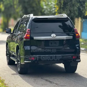 Toyota Land Cruiser Prado 2016 Black