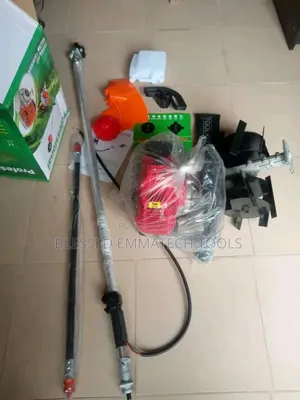 Vino 2 Stroke Weeding Cutting Machine