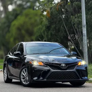 Toyota Camry SE 2021 Black
