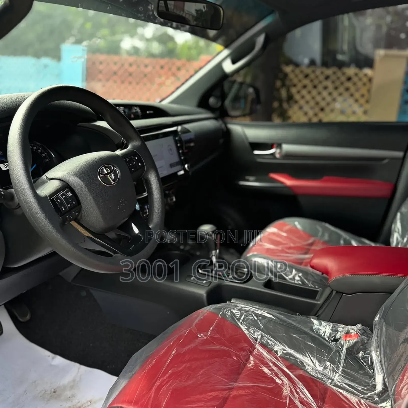 New Toyota Hilux 2025 Black