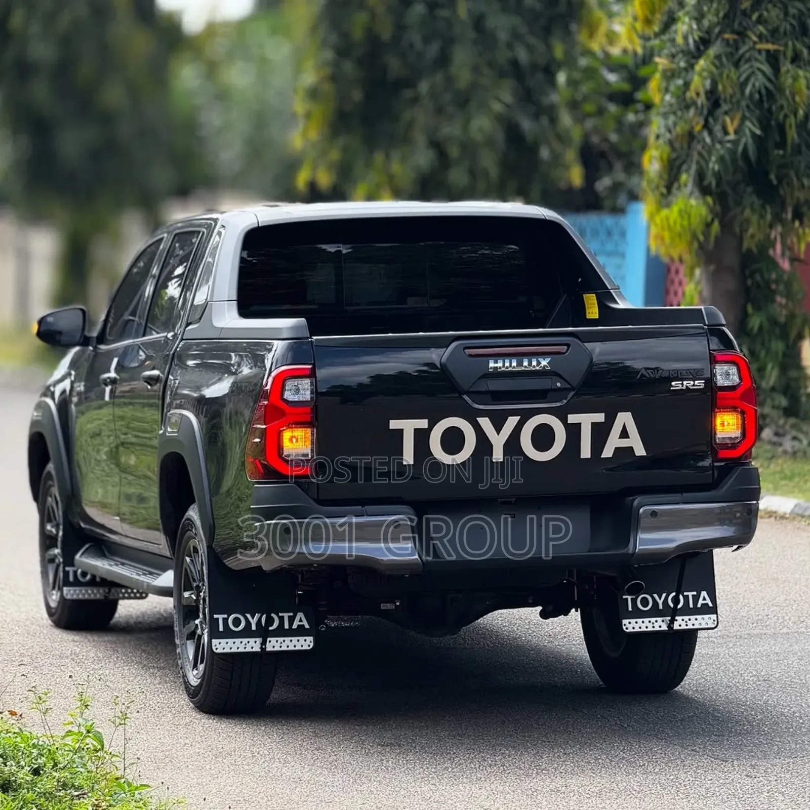 New Toyota Hilux 2025 Black