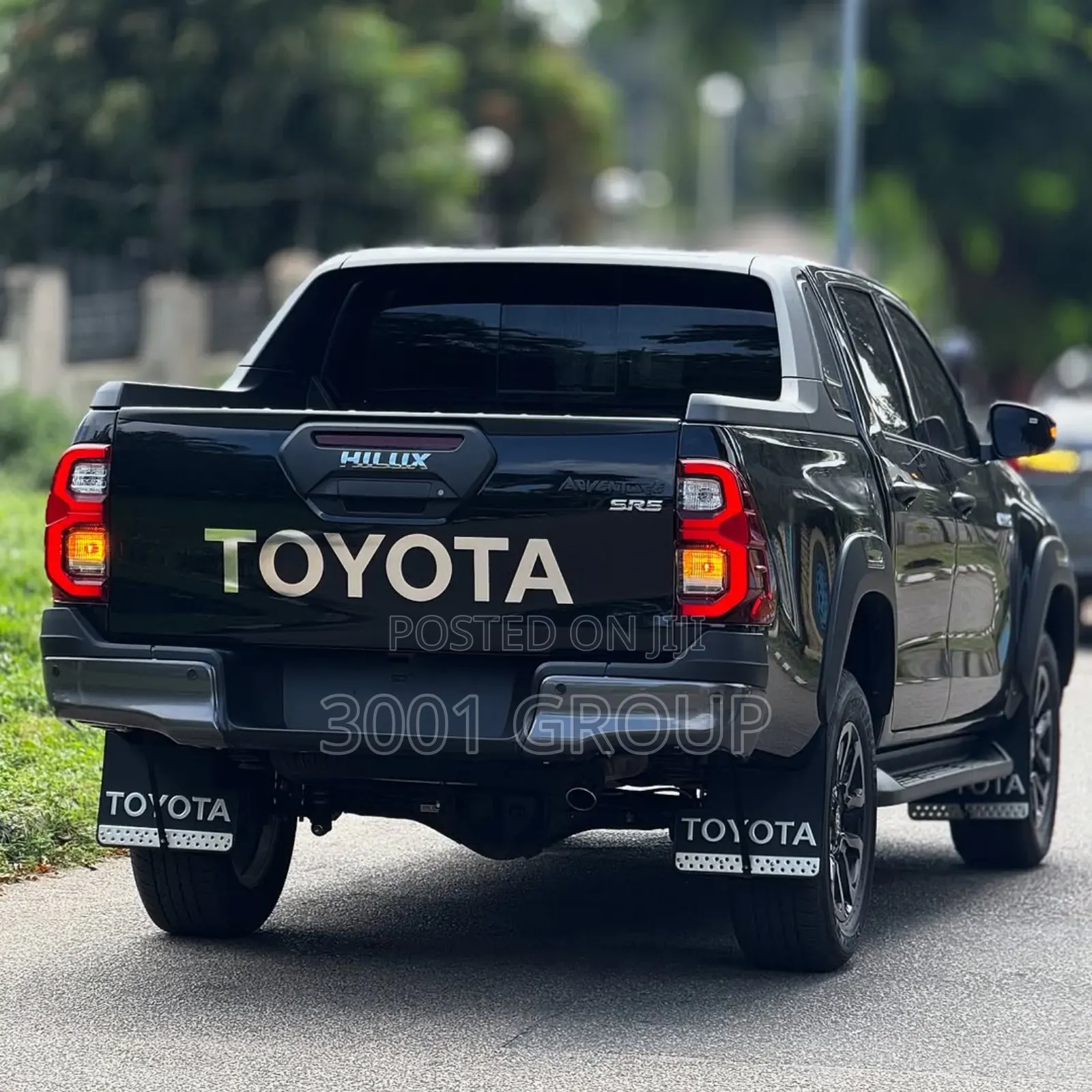 New Toyota Hilux 2025 Black