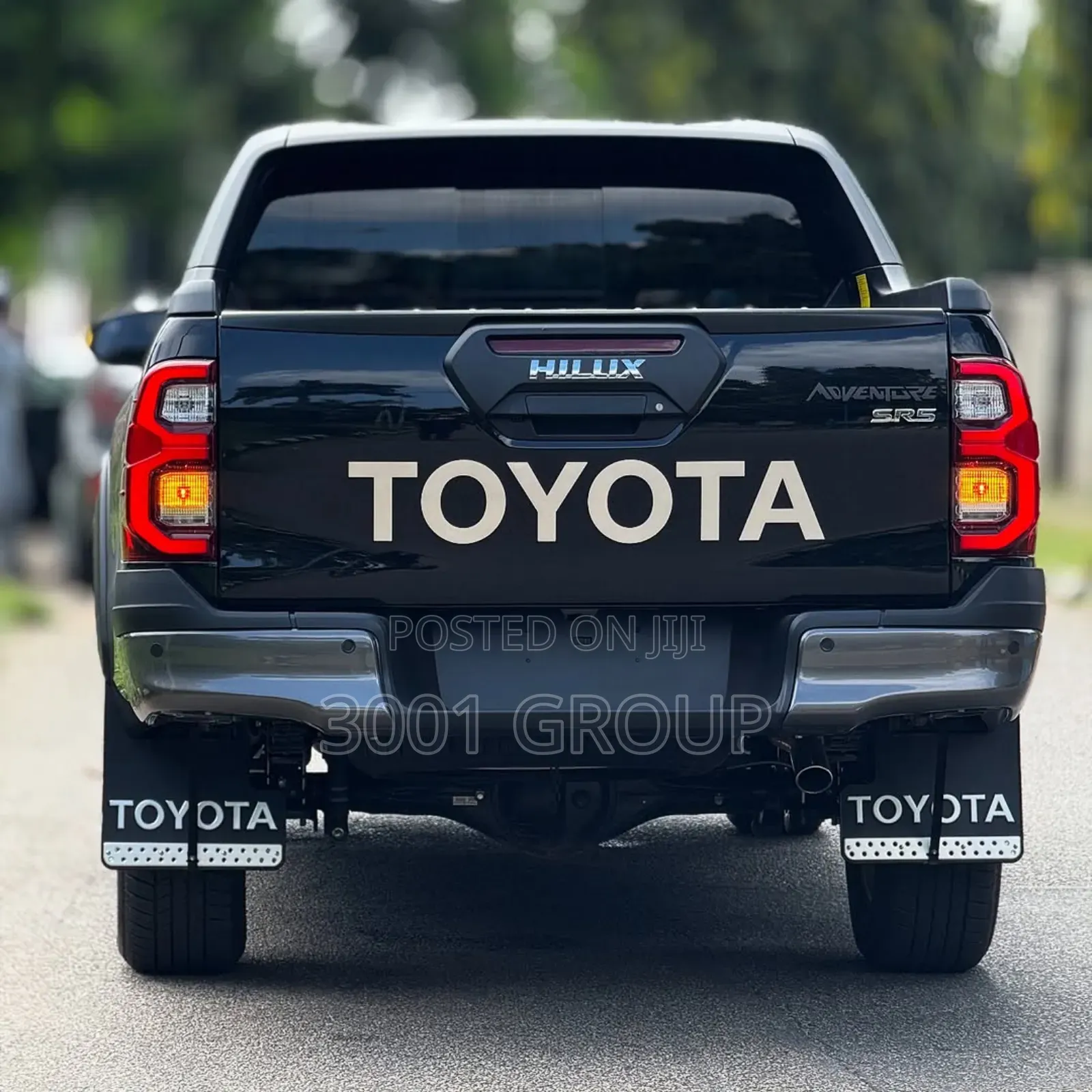 New Toyota Hilux 2025 Black