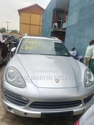 Porsche Cayenne 2013 Silver