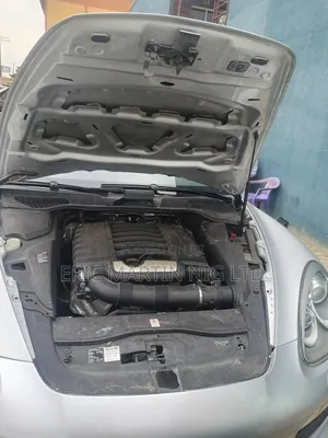 Porsche Cayenne 2013 Silver