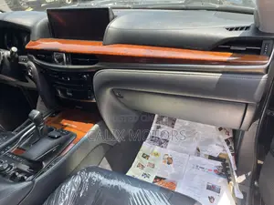 Lexus LX 2018 Black